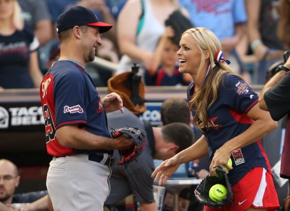 John Smoltz actually took himself out of the game and tapped Jennie Finch to take the mound.